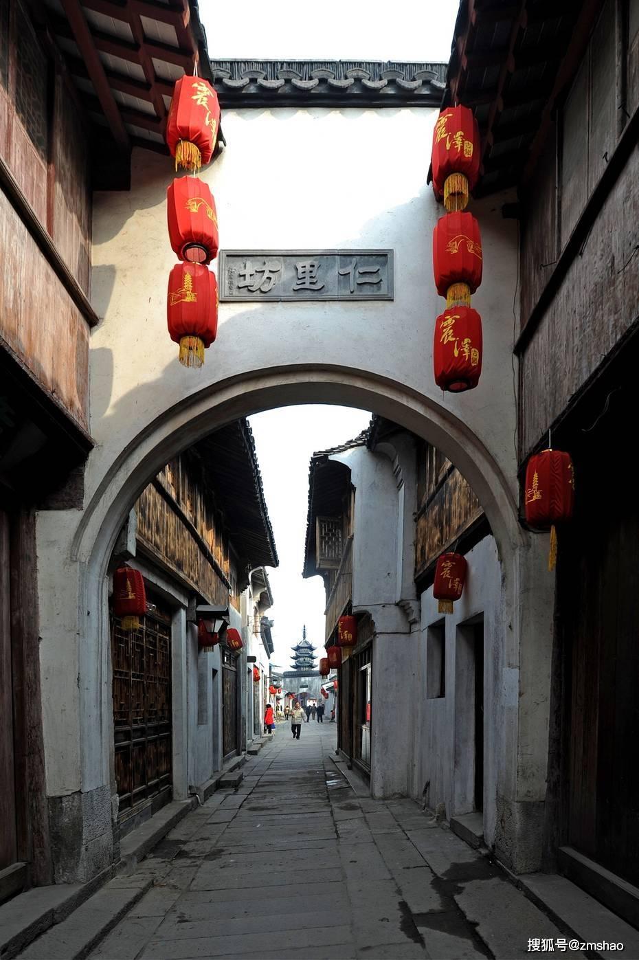 年轻人为什么都喜欢熬夜呢游戏画面